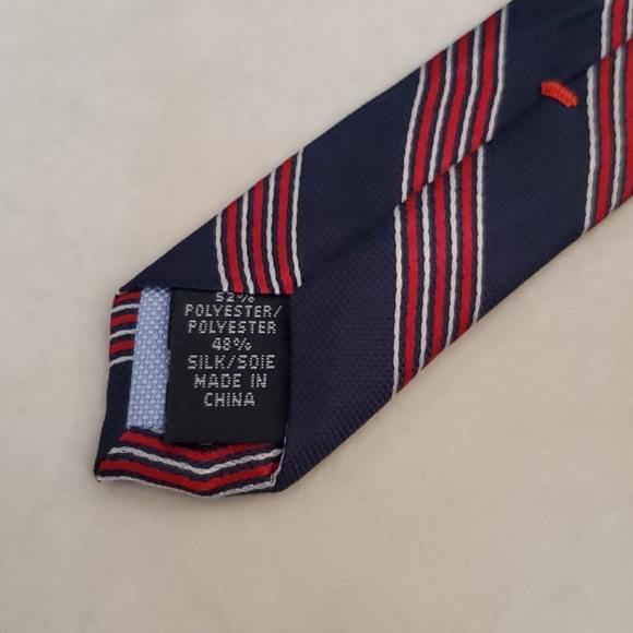 NWT Tommy Hilfiger Men's Diagonal Stripe Tie - Picture 5 of 5